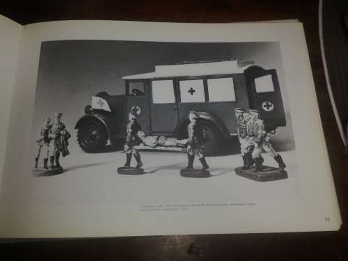 The War Toys - Kriegsspielzeuge, The story of Hausser-Elastolin