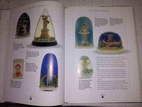 Snow Globes, The Collector`s Guide to Selecting, Displaying and Restoring Snow Globes