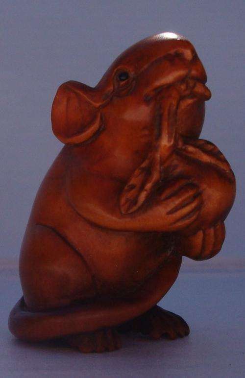 Vintage; Boxwood;  Netsuke Mouse; Signed