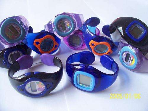 >>BUY 1, GET 1 FREE!!! FUNKY GIRLS DIGITAL WATCHES @ kkKrAZzzZy R1 !!! <<<