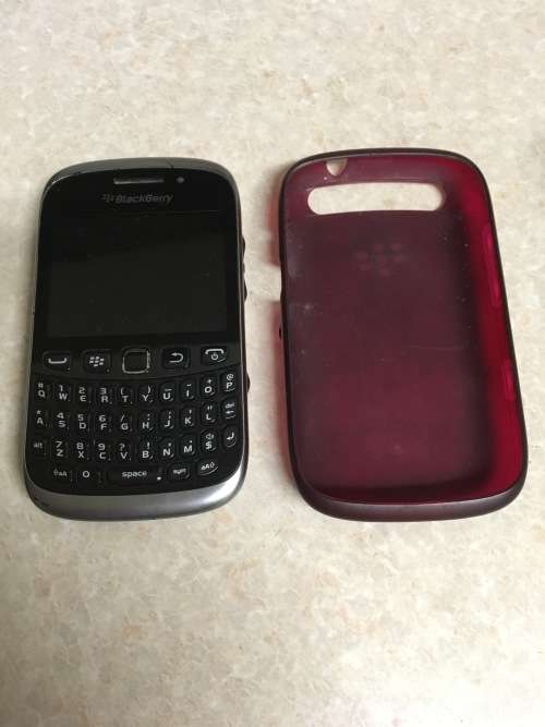 Blackberry Curve 9320 AND Blackberry Curve 9300 Red