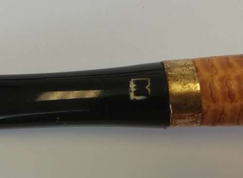 RARE COLLECTABLE (AND LARGE)  MISSOURI MEERSCHAUM GENERAL CORNCOB SMOKING PIPE (CIRCA1940-1950)