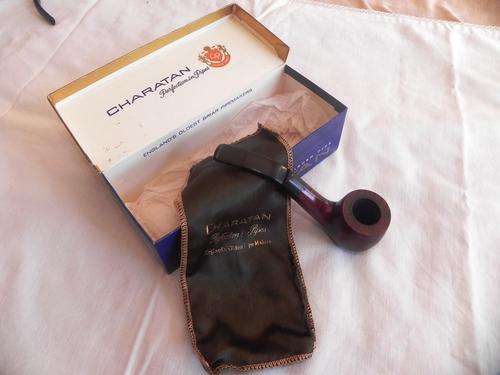 A VERY COLLECTABLE CHARATAN'S MAKE BELVEDERE SMOKING PIPE WITH ORIGINAL SOCK AND BOX.