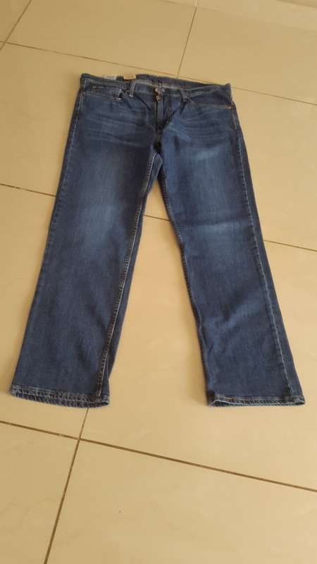 LEVIS JEANS