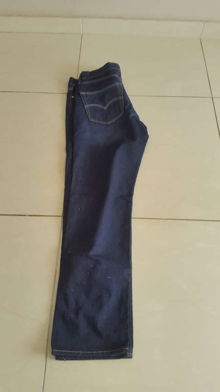 LEVIS JEAN