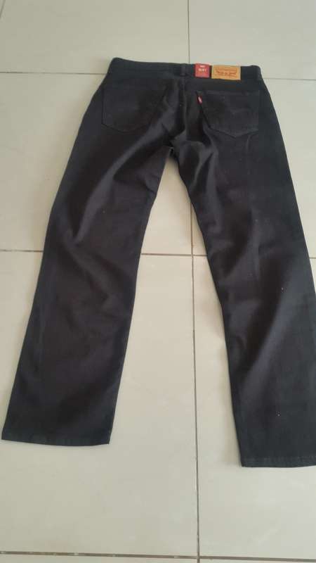 LEVIS JEAN