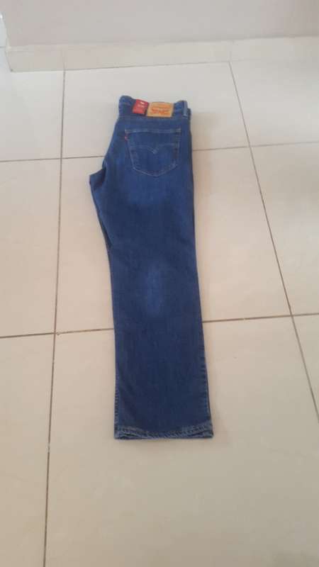 Men levis jean
