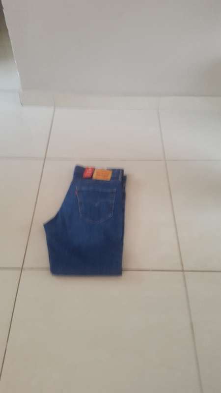 Men levis jean