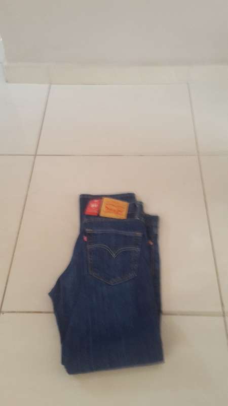 Men levis jean