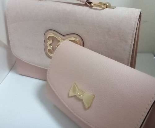 LADIES HANDBAGS