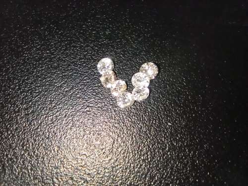 LARGE 7X 0.04CT G-H VVS NATURAL DIAMONDS. GREAT INVESTMENT BIDS STARTS FROM R1!