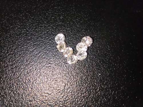 LARGE 7X 0.04CT G-H VVS NATURAL DIAMONDS. GREAT INVESTMENT BIDS STARTS FROM R1!