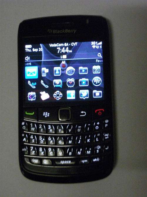 BlackBerry BOLD 9780 (BOXED) - Good condition (Local Stock)