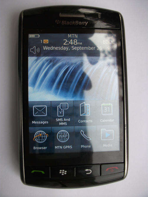 BlackBerry STORM 9530 - Excellent condition - Free Delivery!