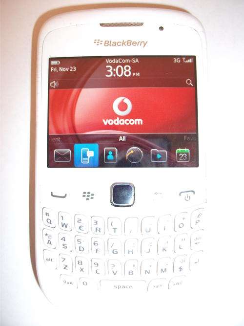 BlackBerry CURVE 9300 (WHITE + BOXED) - Great Condition (Local Stock) - Free Delivery!