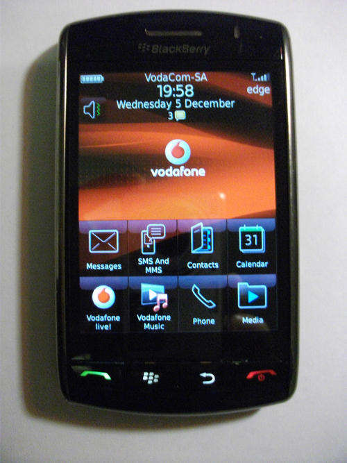 BlackBerry STORM 9500 (BOXED) - Great Condition