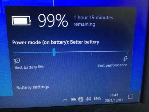 Dell Vostro 2520 i3 2.2GHz CPU 4GB RAM 500GB HDD WIFI + Bluetooth, DVD WRITER