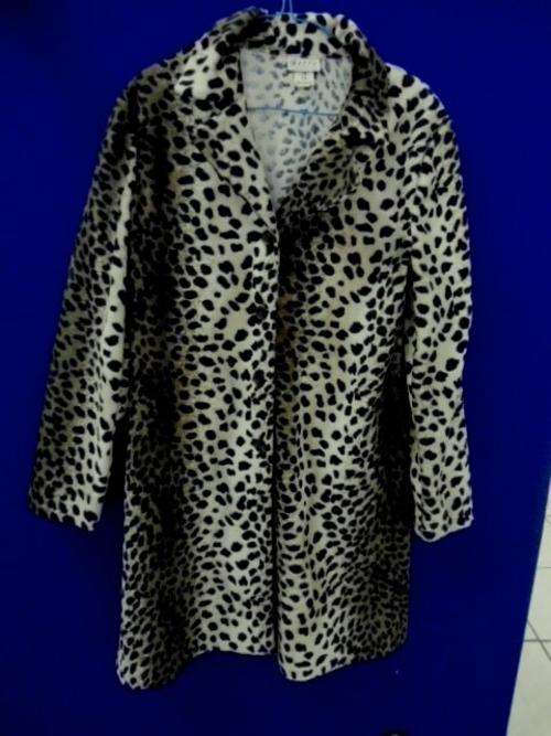 Kelso 3/4 Jacket, Size 10 (34),Length 99cm,Shoulder to Wrist 65cm,Underarm to Underarm 46cm