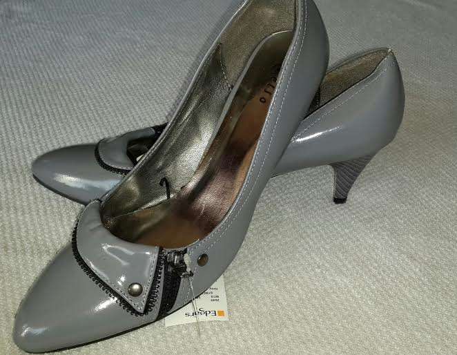 Brand new grey Kelso heels