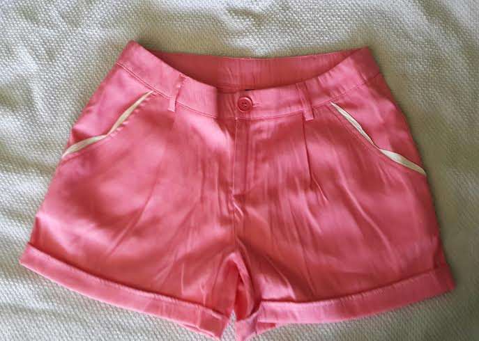 Ladies short - Size 28