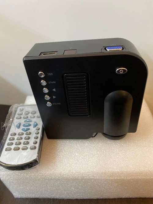 60``LED PROJECTOR
