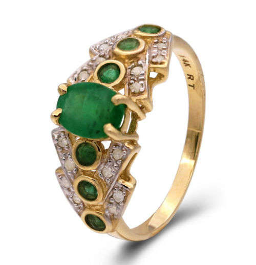 14K Yellow Gold Ring  -  Emerald - Size us 7.5