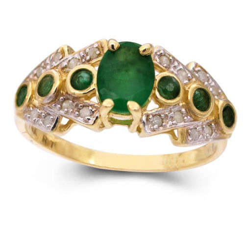 14K Yellow Gold Ring  -  Emerald - Size us 7.5