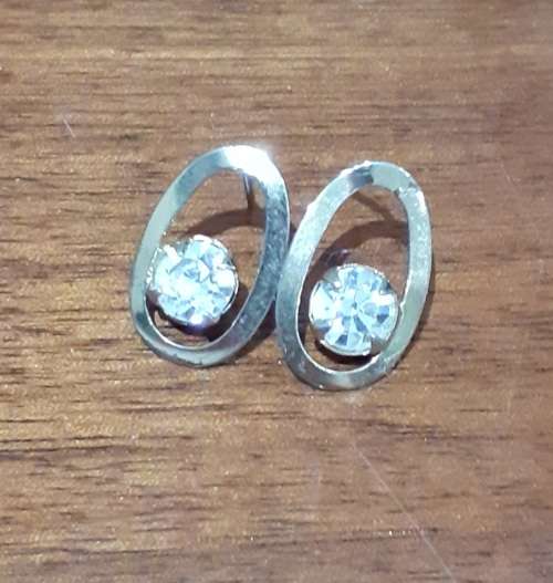 Costume jewellery lot