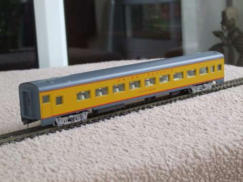 Rivarossi HO Scale: Set of Six Union Pacific Cars
