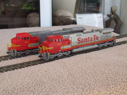 Athearn HO Scale Santa Fe GE C44-9W Diesel Locomotives, Pair, One Powered, One Dummy