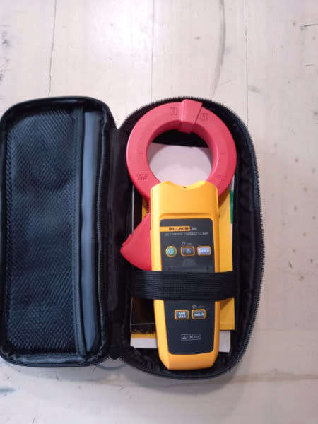 FLUKE 369 LEAKAGE CURRENT CLAMP METER