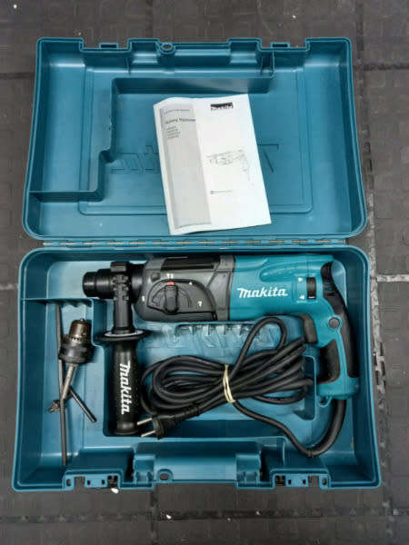 Makita HR2470 SDS Rotary hammer drill