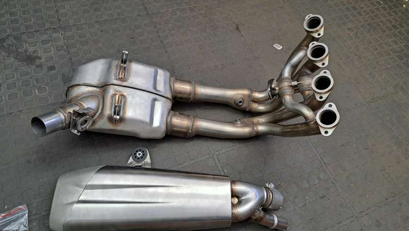 BMW S1000RR OEM Full Exhaust system & actuators (Never been used)
