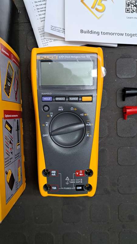 FLUKE 177 Multimeter