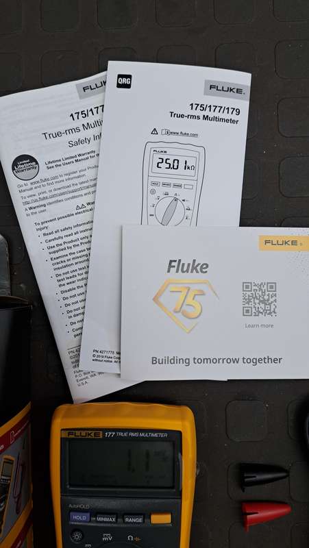 FLUKE 177 Multimeter