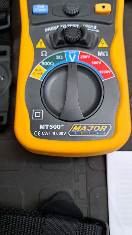Major Tech MT500 Analogue Insulation Tester