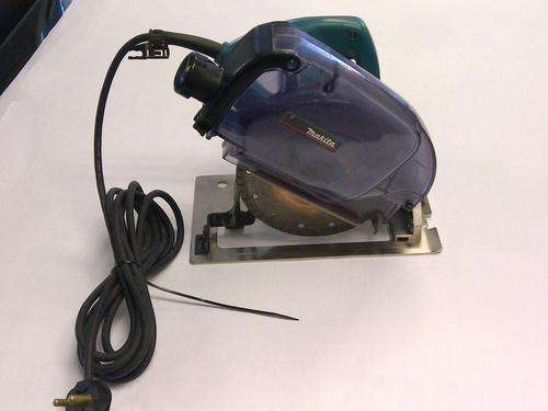 MAKITA Diamond saw 4157KB *ALMOST NEW!! including diamond blade ALMOST NEW!