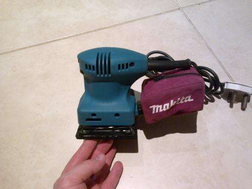 MAKITA BO4553 finishing sander