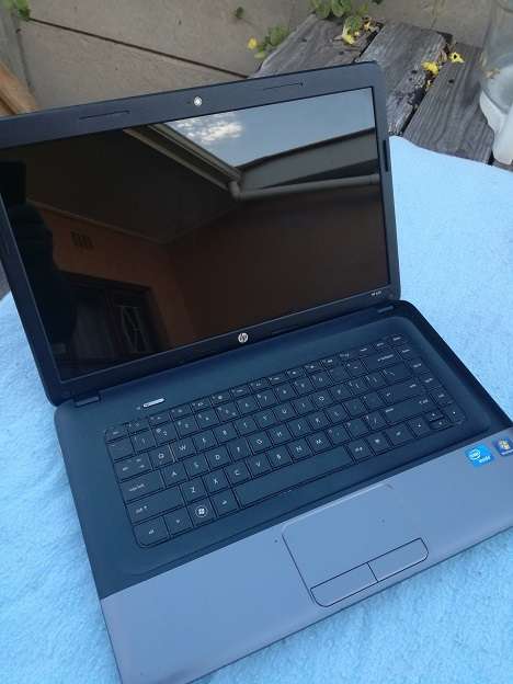 Hp 650 Notebook - Celeron B820 1.7 Ghz Cpu - 4 GB RAM - 320GB HD - 15.6" Display + Charger