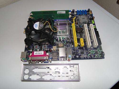 Foxconn Motherboard + Intel Pentium 3.4 Ghz Cpu + 1 Gig Ram Combo - Price Drop