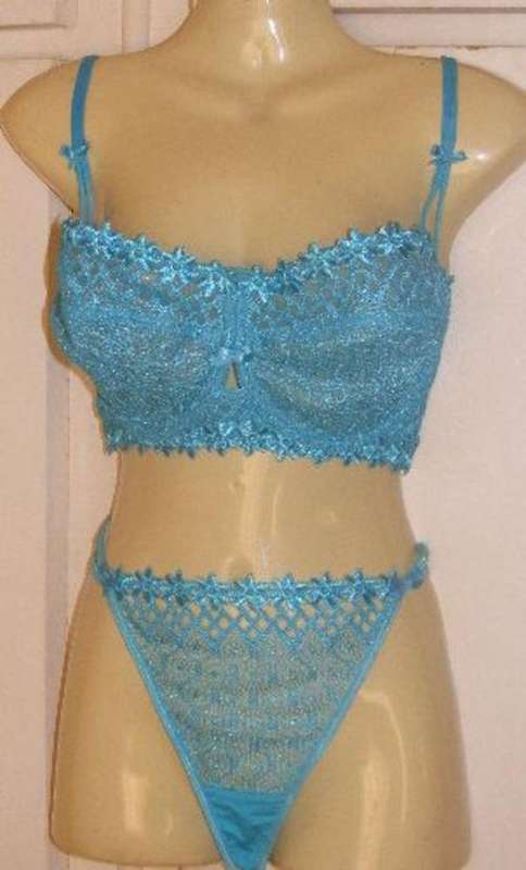 SALE!!!!! GORGEOUS TEMPTATION BRA & G-STRING (38DD)