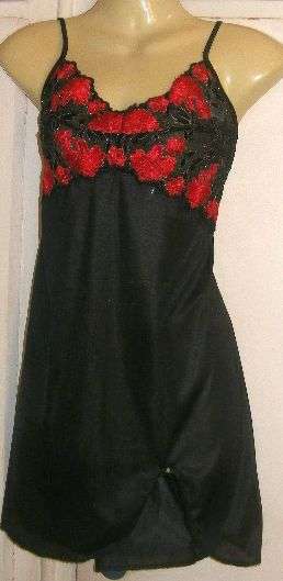 SALE!!!!! GORGEOUS BLACK/RED LACE NEGLIGEE (S-M)