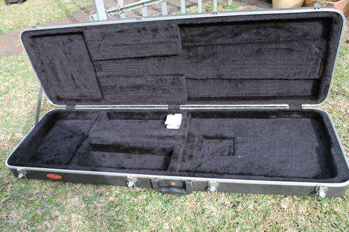 Stagg bass guitar hard case