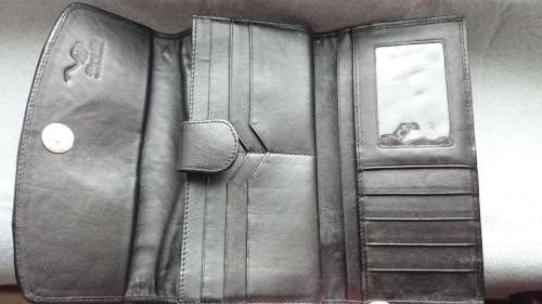 PURSE - Stingray skin - made in Thailand - with pockets for 11 bank cards