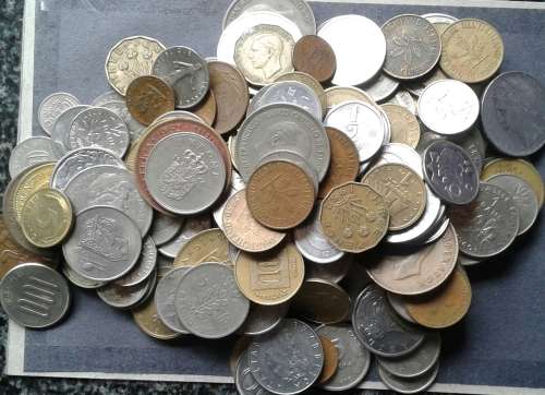 150 + WORLD COINS : bid per coin to take all