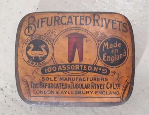 VINTAGE RIVET TIN