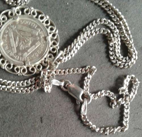 48 CM STERLING SILVER NECKLACE AND SILVER PENDANT