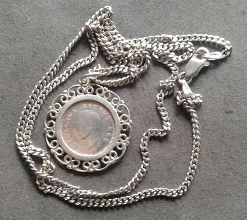 48 CM STERLING SILVER NECKLACE AND SILVER PENDANT