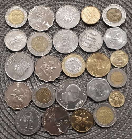 25 X INERNATIONAL EXCELLENT CONDITION ASSORTMENT LOT : BID PER COIN