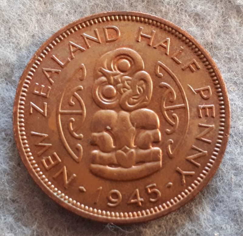 1945 New Zealand half penny AU condition